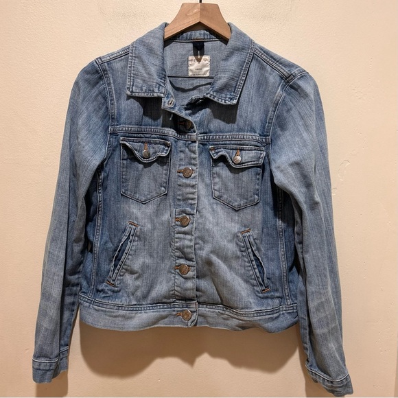 J. Crew Jackets & Blazers - J Crew Denim Blue Button Front Jean Jacket - Women’s Size Small